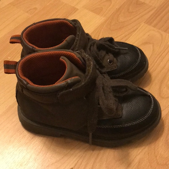Carters boots - Picture 2 of 4
